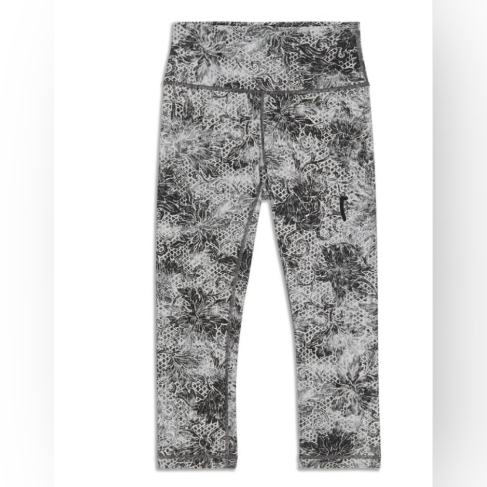 Lululemon WunderUnder High-Rise Crop Size 6